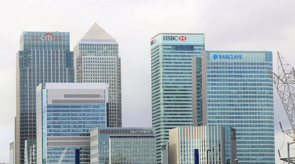 Modern skyline of Canary Wharf featuring iconic bank skyscrapers like HSBC and Barclays